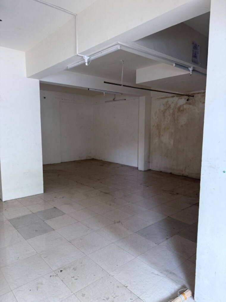 Room, pimple saudagar Commercial Shop 438 Sq.Ft. In Pimple Saudagar Pune 9557804