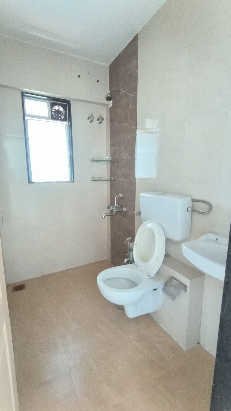 Bathroom, sugee-hiranya 1 Bedroom 488 Sq.Ft. Apartment In Dadar West Mumbai 9557809