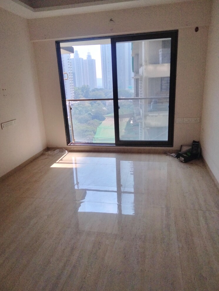 Room, je-and-vee-om-trimurti 1 Bedroom 400 Sq.Ft. Apartment In Malad East Mumbai 9557814