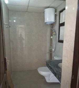 Bathroom in 3 BHK Apartment at Hazratganj – for Rent