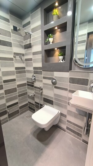 Bathroom in 1 BHK Apartment at Shanti Tower Prabhadevi, Prabhadevi – for Sale