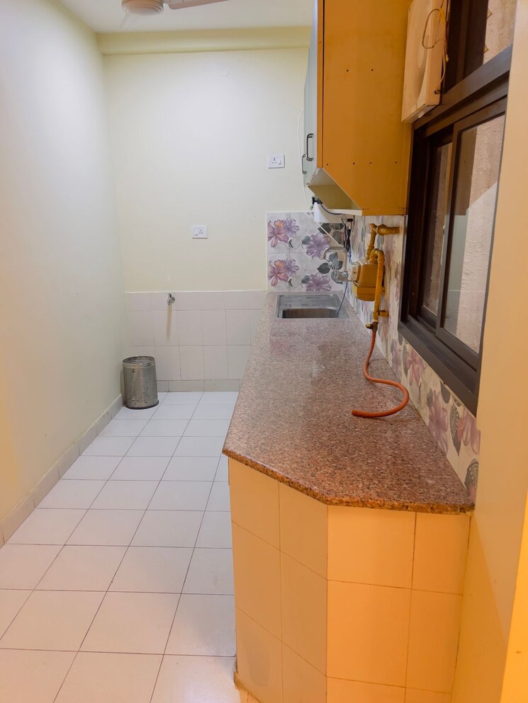 Kitchen, vasant kunj 2 Bedroom 1000 Sq.Ft. Builder Floor In Vasant Kunj Delhi 9557894