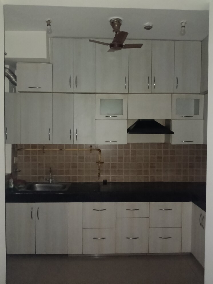 Kitchen, mahagun-mywoods 2.5 Bedroom 1190 Sq.Ft. Apartment In Sector 16c Greater Noida Greater Noida 9557906