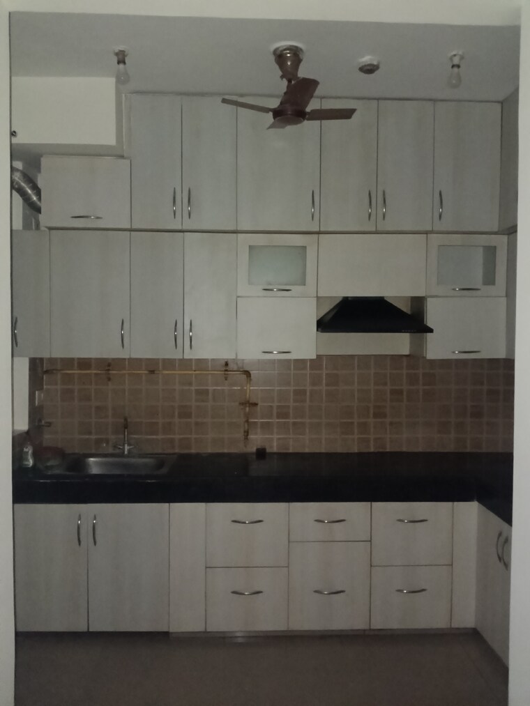 Kitchen, mahagun-mywoods 2.5 Bedroom 1190 Sq.Ft. Apartment In Sector 16c Greater Noida Greater Noida 9557906