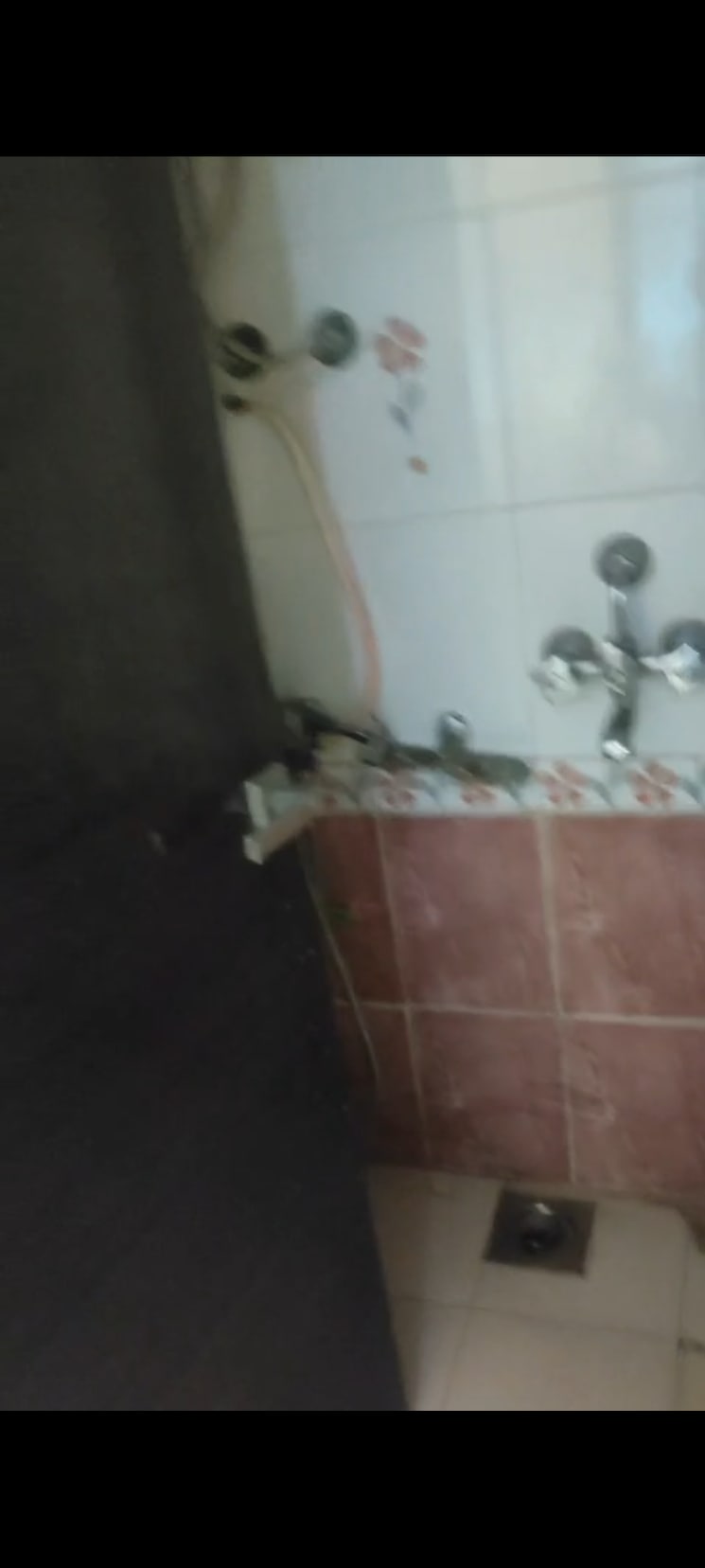 Bathroom, kurla east 2 Bedroom 550 Sq.Ft. Apartment In Kurla East Mumbai 9557910