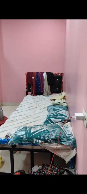 Bedroom in 2 BHK Apartment at Kurla East – for Rent