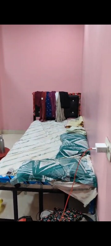 Bedroom in 2 BHK Apartment at Kurla East – for Rent