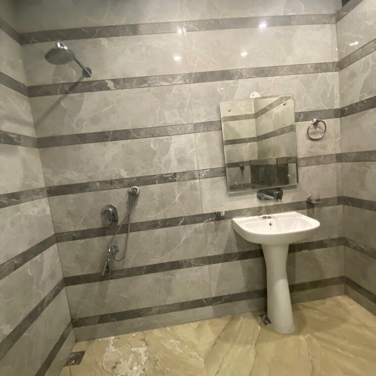 Bathroom, sector 32 3 Bedroom 2450 Sq.Ft. Apartment In Sector 32 Chandigarh 9557949