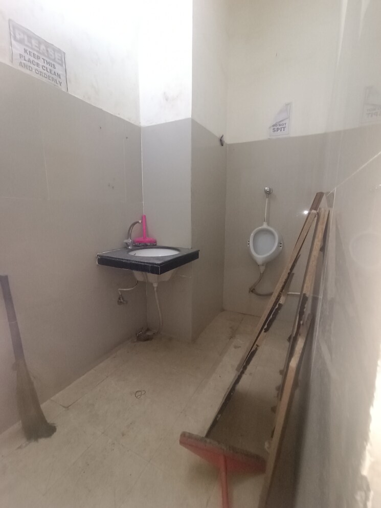 Bathroom, fraser road area Commercial Office Space 3500 Sq.Ft. In Fraser Road Area Patna 9557921
