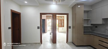 Room in 3 BHK Builder Floor at Sector 73 – for Sale