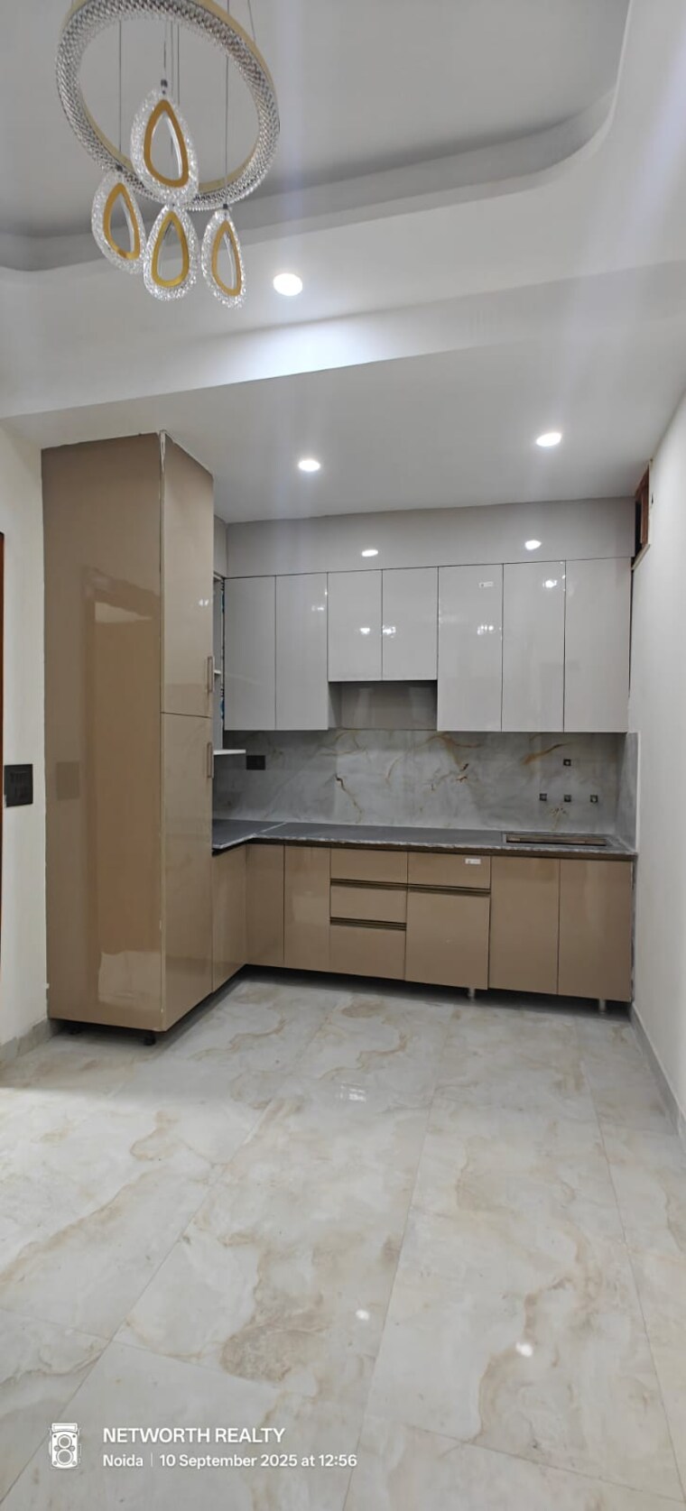 Kitchen, sector 73 3 Bedroom 1400 Sq.Ft. Builder Floor In Sector 73 Noida 9557920