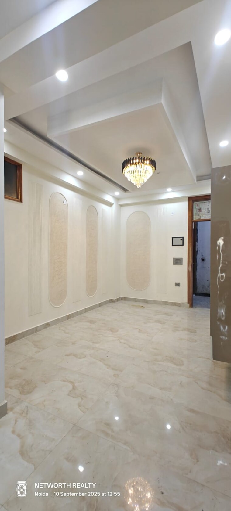 Bedroom, sector 73 3 Bedroom 1400 Sq.Ft. Builder Floor In Sector 73 Noida 9557920