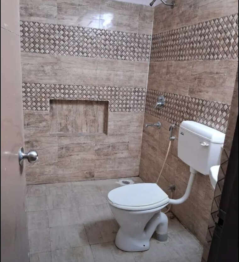 Bathroom, omega-green-park 3 Bedroom 1800 Sq.Ft. Apartment In Faizabad Road Lucknow 9557977
