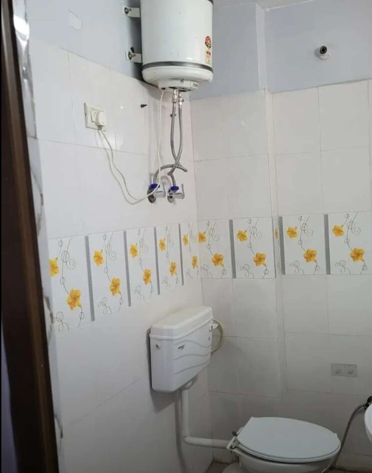 Bathroom, new hyderabad 3 Bedroom 1350 Sq.Ft. Apartment In New Hyderabad Lucknow 9558041
