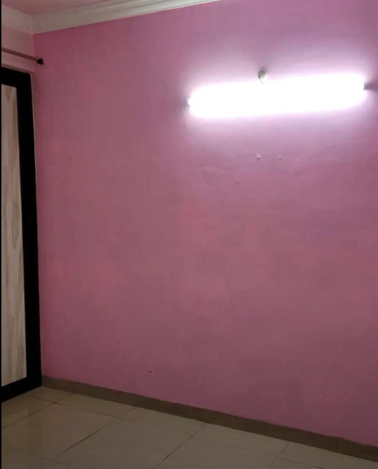 Room, new hyderabad 3 Bedroom 1350 Sq.Ft. Apartment In New Hyderabad Lucknow 9558041