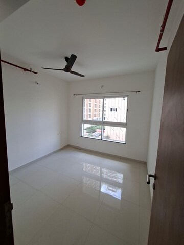 Furnished Amenities in 2 BHK Apartment at Mohammadwadi – for Rent