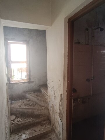 Room in 3 BHK Apartment at Vishwanath Shaligram, Thaltej – for Sale