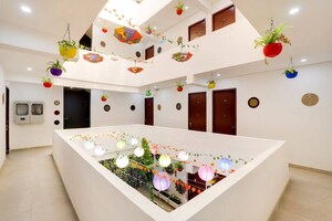 Team Area in Studio Builder Floor at DLF City Gurgaon, Sector 27 – for Rent