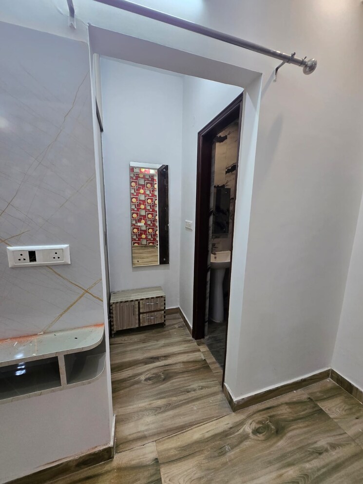 Attached Bathroom, dhakoli 3 Bedroom 140 Sq.Yd. Apartment In Dhakoli Zirakpur 9558064