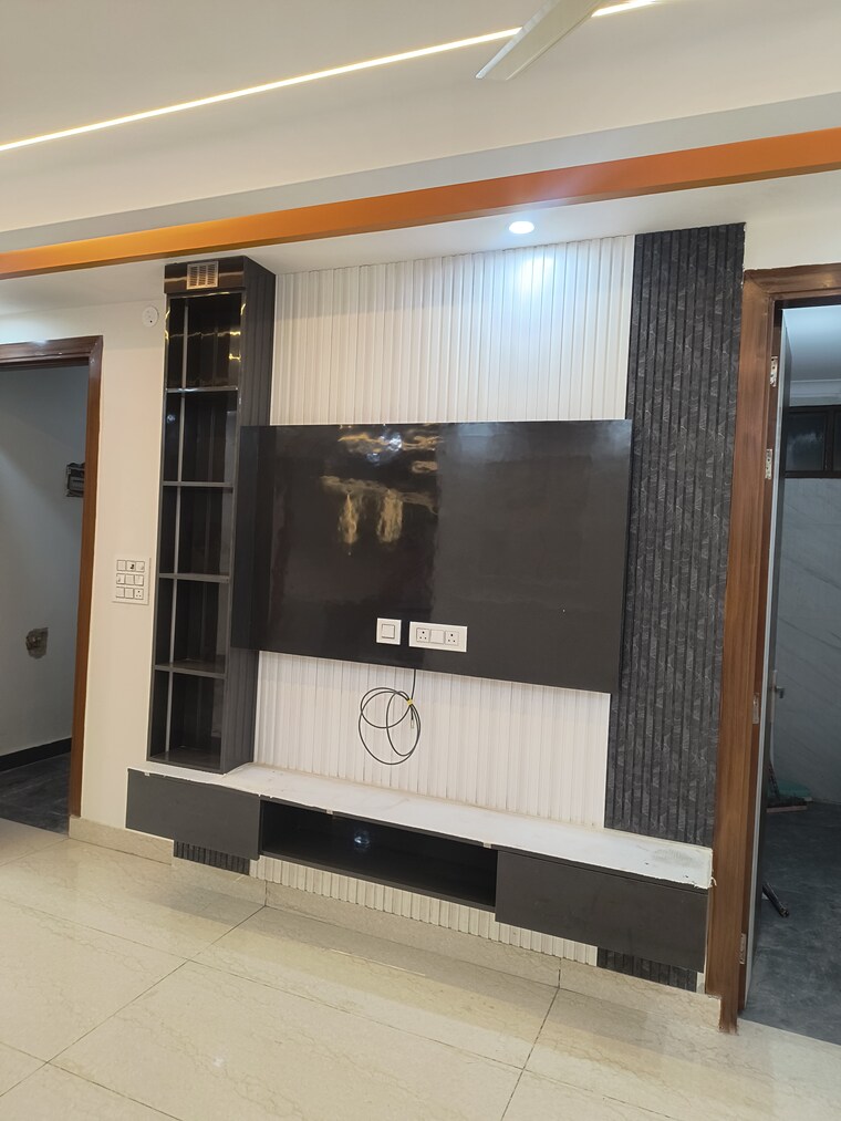 Kitchen, dwarka mor 3 Bedroom 100 Sq.Yd. Builder Floor In Dwarka Mor Delhi 9558097