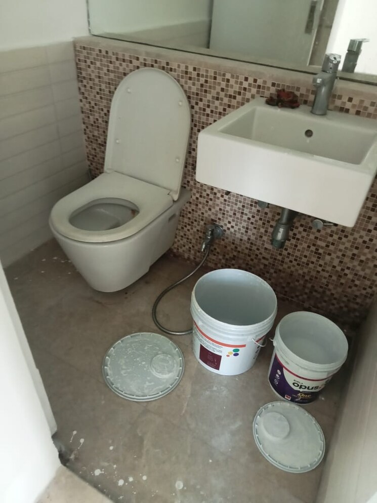 Bathroom, poonam-complex 1 Bedroom 550 Sq.Ft. Apartment In Kandivali East Mumbai 9558095