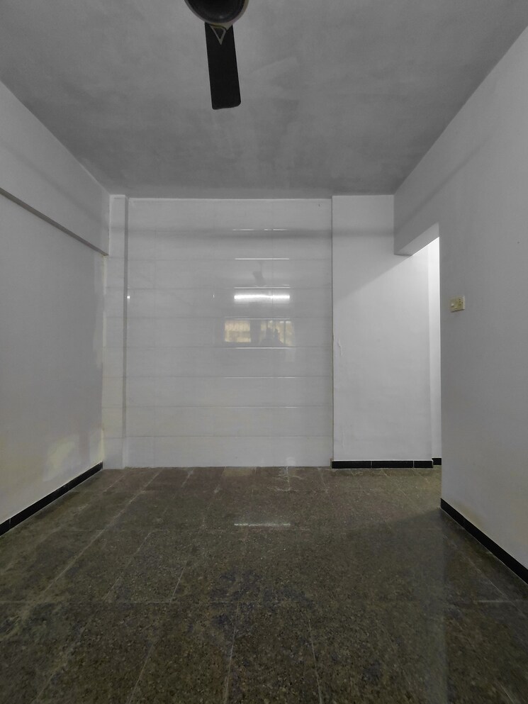 Bathroom, hdil-dheeraj-kiran 2 Bedroom 700 Sq.Ft. Apartment In Malad West Mumbai 9558102