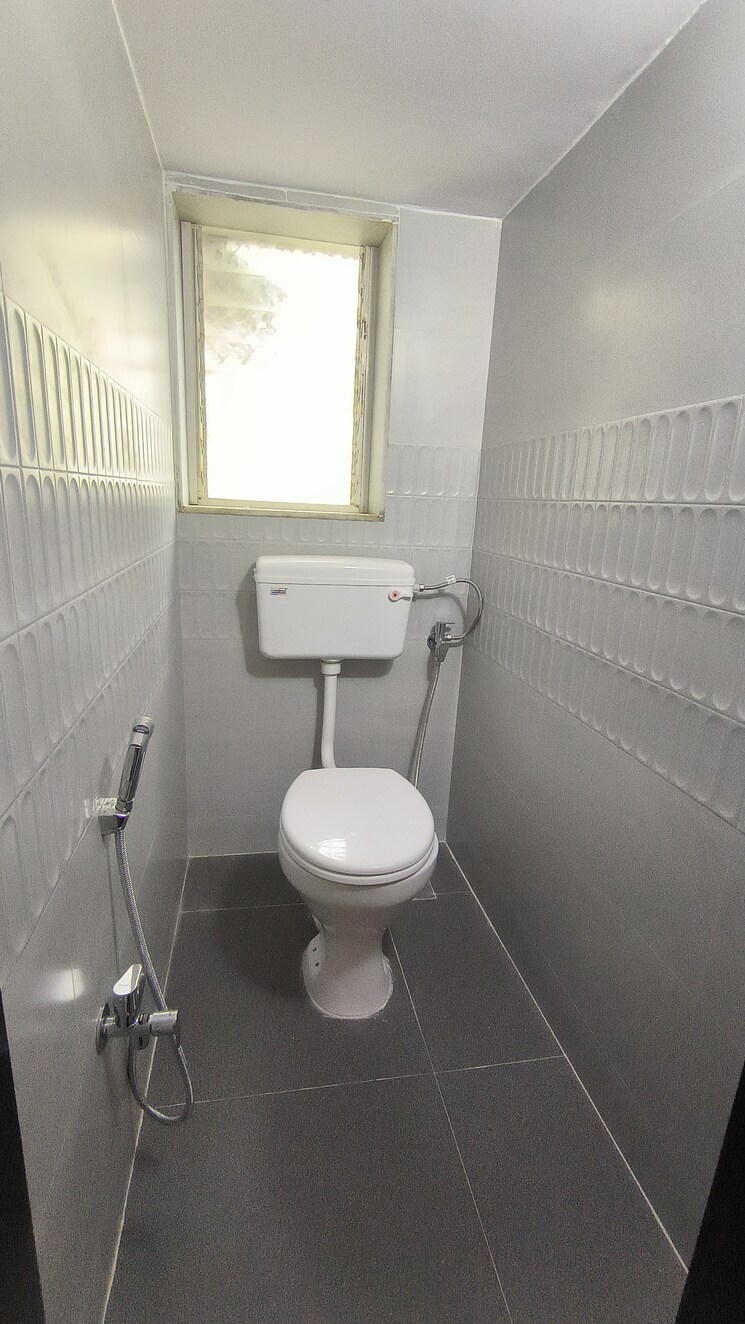 Bathroom, gurudev-apartment 2 Bedroom 800 Sq.Ft. Apartment In Prabhadevi Mumbai 9558109