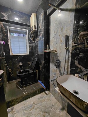 Team Area in 2 BHK Apartment at Acme Enclave, Malad West – for Rent