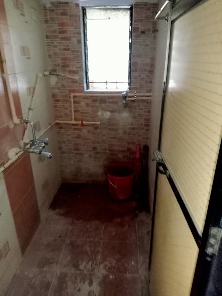Bathroom, om-chs-dombivli 1 Bedroom 425 Sq.Ft. Apartment In Dombivli West Thane 9558125