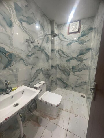 Bathroom in 4 BHK Builder Floor at Sector 1 Vaishali – for Rent