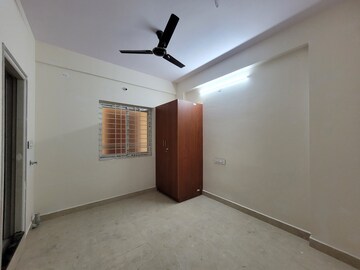 Room in 2 BHK Apartment at Btm Layout – for Rent
