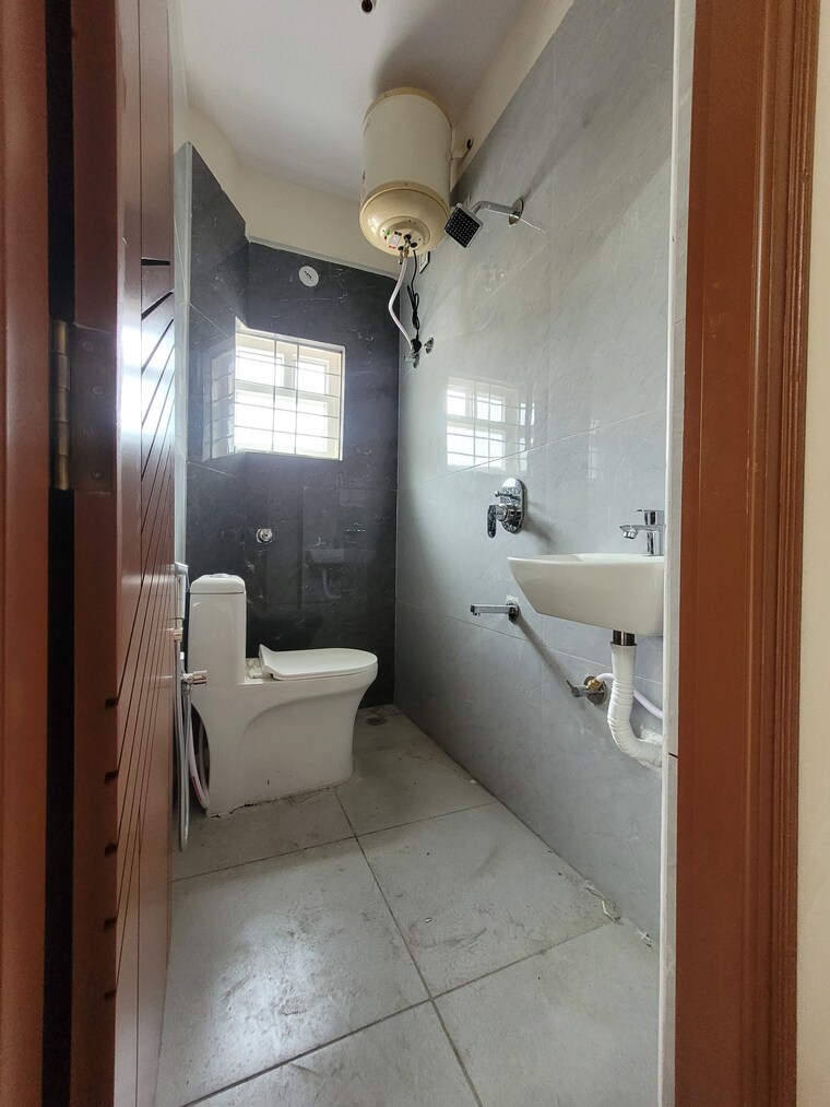Bathroom, btm layout 2 Bedroom 1200 Sq.Ft. Apartment In Btm Layout Bangalore 9558147