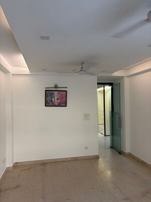  Shop For Sale in Lajpat Nagar 4