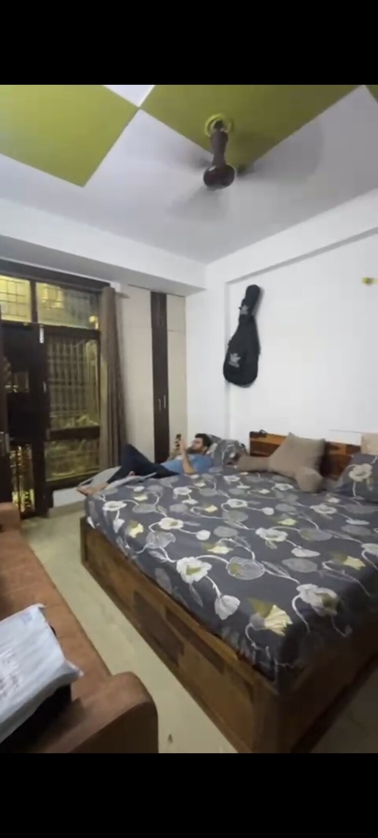 Bedroom, shivashish-apartment 4 Bedroom 200 Sq.Yd. Apartment In Shalimar Garden Ghaziabad 9558169