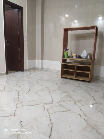 Parking in 3 BHK Builder Floor at Sector 30 – for Rent