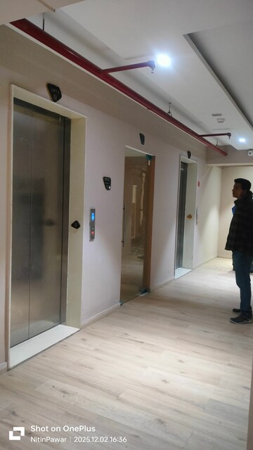 Lift in 2 BHK Apartment at Kanakia Silicon Valley, Powai – for Sale