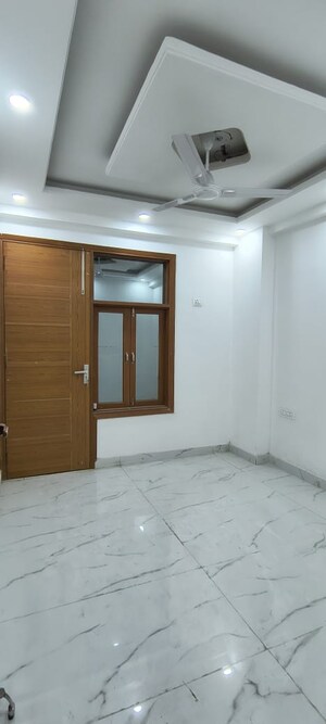 Room in 3 BHK Builder Floor at Malviya Nagar – for Sale