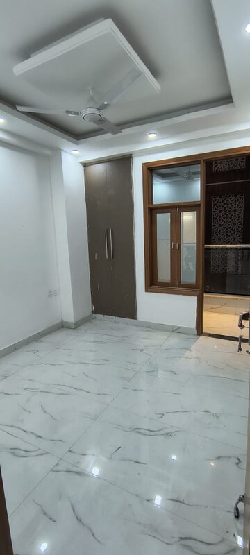 Room in 3 BHK Builder Floor at Malviya Nagar – for Sale