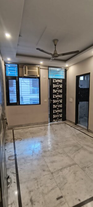 Room in 3 BHK Builder Floor at Malviya Nagar – for Sale