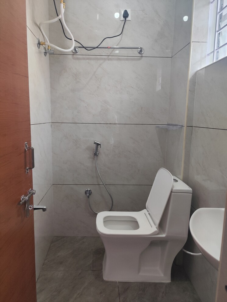 Bathroom, btm layout 2 Bedroom 1000 Sq.Ft. Apartment In Btm Layout Bangalore 9558181