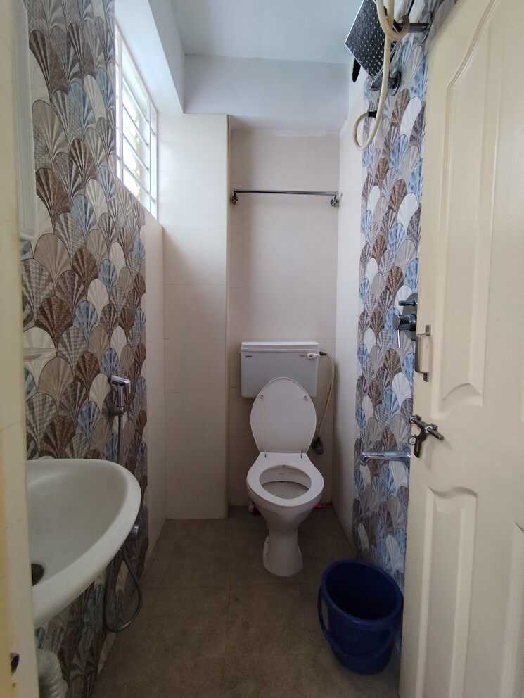 Bathroom, btm layout 1 1 Bedroom 600 Sq.Ft. Apartment In Btm Layout 1 Bangalore 9558203