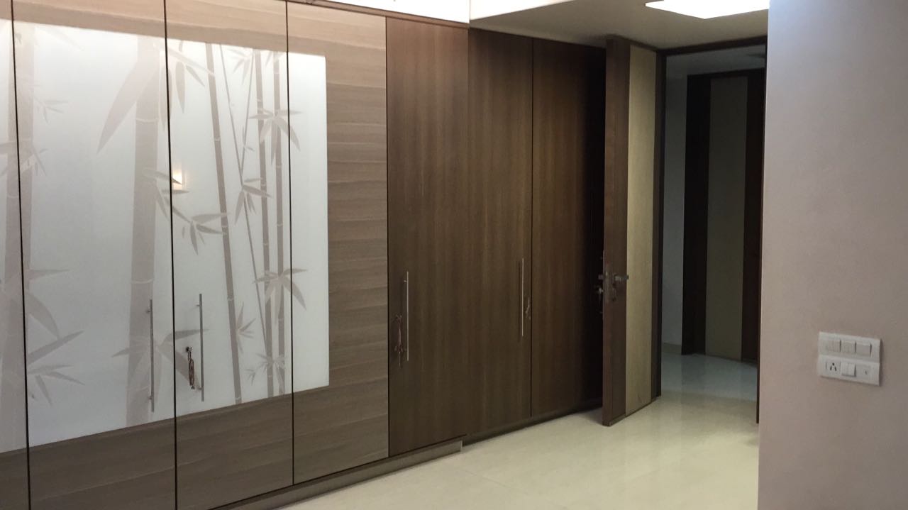 3 BHK + Pooja Room Apartment For Sale in Grandeur Tower