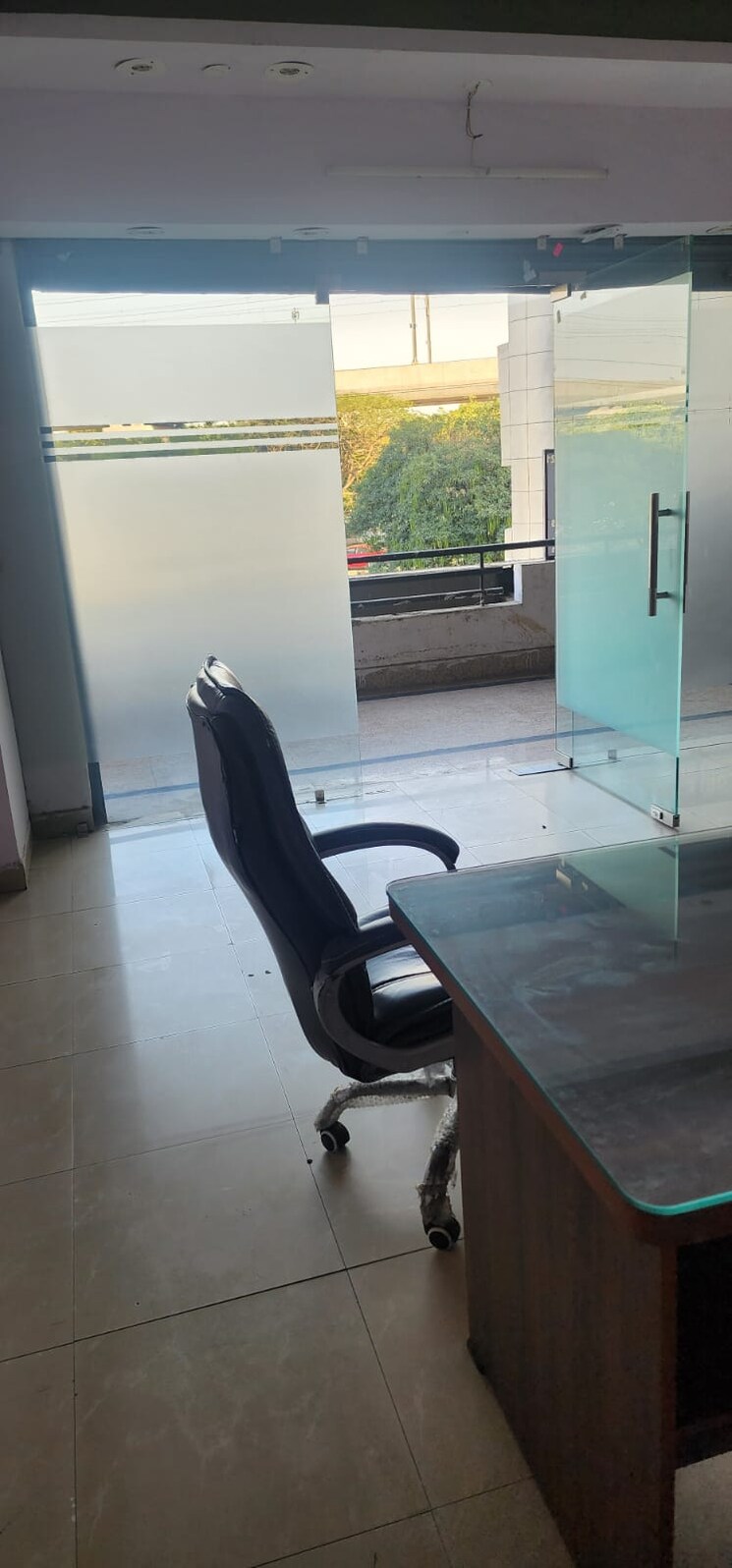 Floor Plan, gaur-city-mall Commercial Office Space 220 Sq.Ft. In Sector 4 Greater Noida Greater Noida 9558209