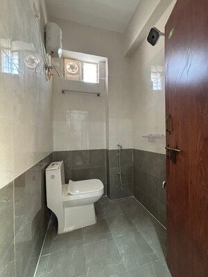 Bathroom in 1 BHK Apartment at Kondapur – for Rent
