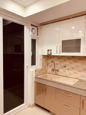 Kitchen in 3 BHK Apartment at Gomti Nagar – for Rent