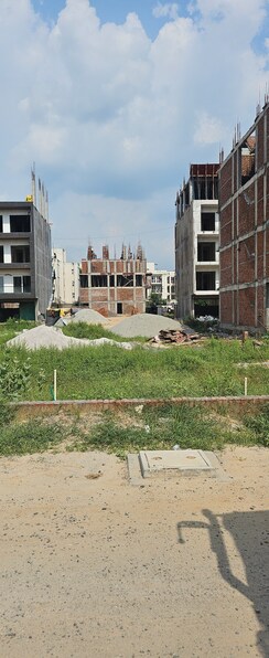 Plot For Sale in Sector 49