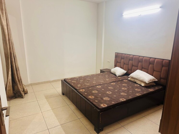 Bedroom, sushma-chandigarh-grande 4 Bedroom 2250 Sq.Ft. Apartment In Lohgarh Zirakpur 9558303