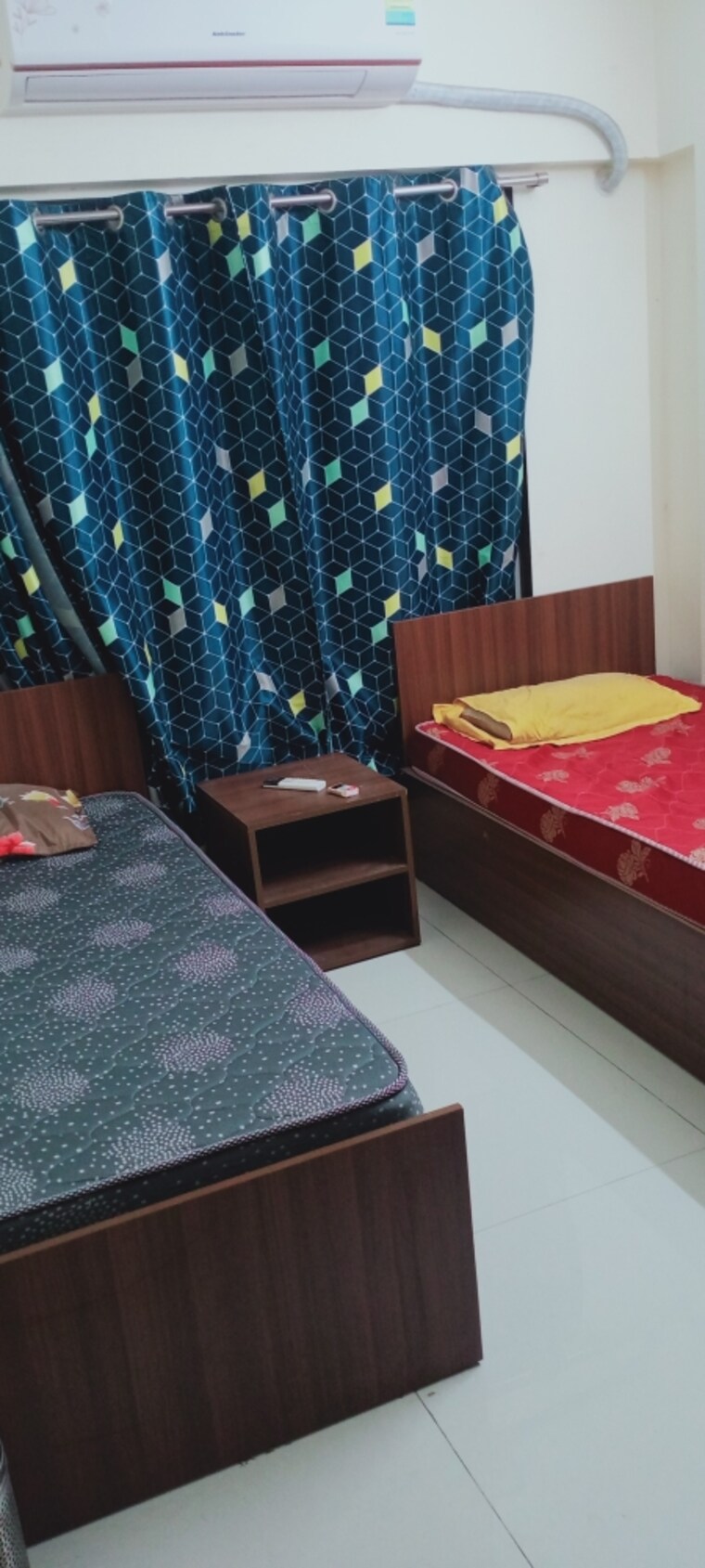 Bedroom, bindra-complex 2 Bedroom 1000 Sq.Ft. Apartment In Andheri East Mumbai 9558327