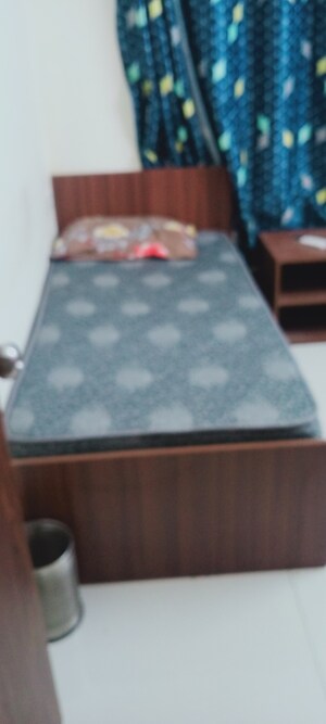 Bedroom in 2 BHK Apartment at Bindra Complex, Andheri East – for Rent