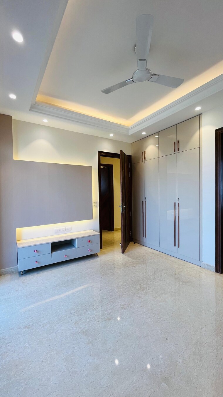 Room, bptp-green-oaks 3 Bedroom 180 Sq.Ft. Builder Floor In Sector 70a Gurgaon 9558324